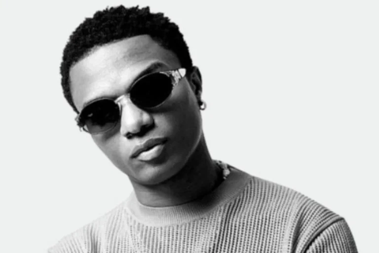 I Am Married, Don’t Come Close -Wizkid Warns Female Fan.